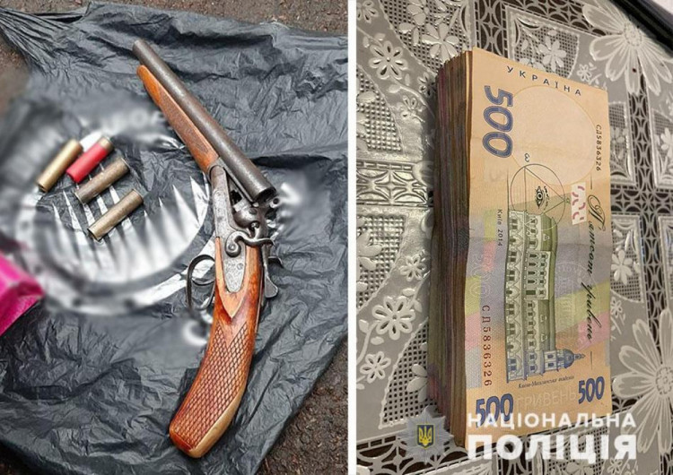 Оружие и деньги наркодельцов
